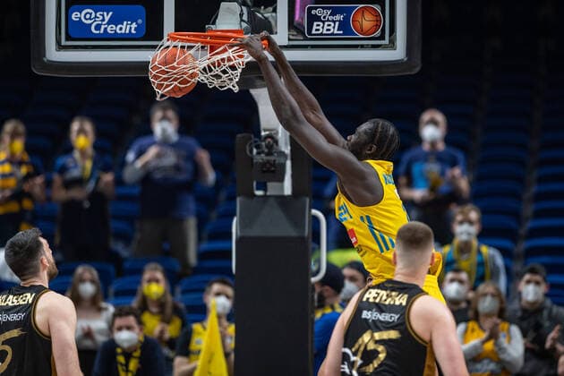 Basketball Berlin 16 03 2022 season 2021 2022 1 Bundesliga easyCredit BBL Alba Berlin Basketball Löwen Braunschweig Christ Koumadje Alba Berlin, No 21
