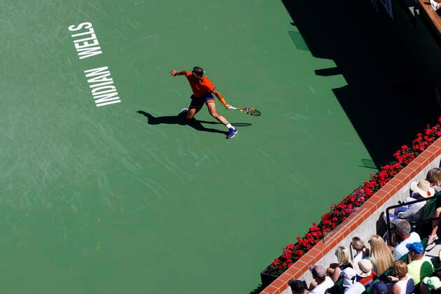 Sport Bilder des Tages March 16, 2022 Rafael Nadal of Spain returns a shot against Reilly Opelka during the 2022 BNP Paribas Open at Indian Wells Tennis Garden in Indian Wells, California. Mandatory Photo Credit: CSM. Indian Wells United States of America - ZUMAc04_ 20220316_zaf_c04_140 Copyright: xCharlesxBausx