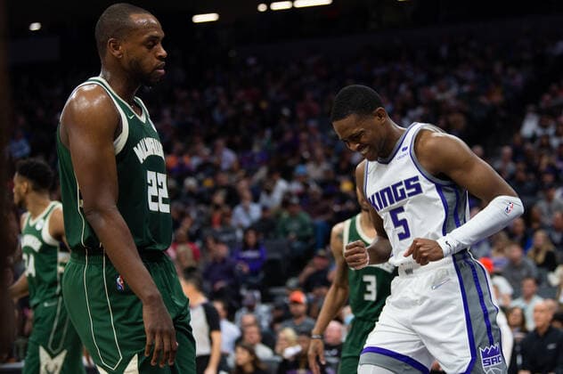 March 16, 2022, Sacramento, CA, USA: Sacramento Kings guard De Aaron Fox (5) reacts after missing basket during a game against the Milwaukee Bucks at the Golden 1 Center in Sacramento, Wednesday, March 16, 2022. Sacramento USA - ZUMAj89_ 20220316_zaf_j89_013 Copyright: xPaulxKitagakixJr.x