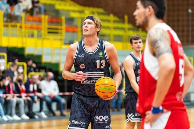 Clint Chapman Medipolis SC Jena, 13 was Jenas top scorer with 19 points in the loss in Paderborn GER, Uni Baskets Paderborn vs Medipolis SC Jena, basketball, 2 Bundesliga ProA, season 2021 2022, 23 match day, 16 03 2022 Uni Baskets Paderborn vs Medipolis SC Jena, basketball, 2 Bundesliga ProA, season 2021 2022, 23 match day, 16 03 2022 Paderborn Copyright: xEibner-Pressefoto BahhoxKarax EP_BKA