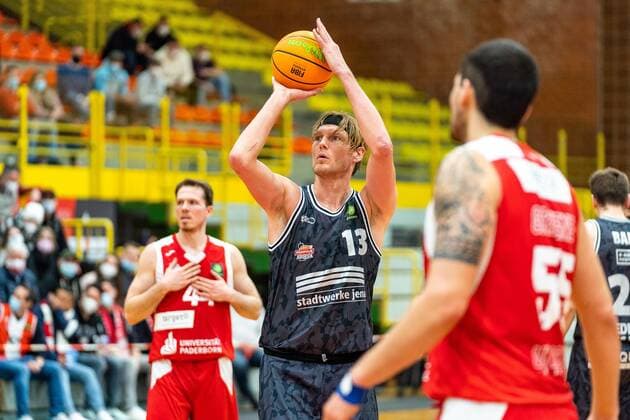 Clint Chapman Medipolis SC Jena, 13 was Jenas top scorer with 19 points in the loss in Paderborn GER, Uni Baskets Paderborn vs Medipolis SC Jena, basketball, 2 Bundesliga ProA, season 2021 2022, 23 match day, 16 03 2022 Uni Baskets Paderborn vs Medipolis SC Jena, basketball, 2 Bundesliga ProA, season 2021 2022, 23 match day, 16 03 2022 Paderborn Copyright: xEibner-Pressefoto BahhoxKarax EP_BKA