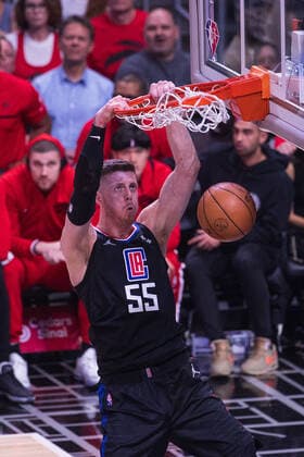 March 16, 2022, Los Angeles, California, USA: Isaiah Hartenstein 55 of the Los Angeles Clippers scores during their NBA, Basketball Herren, USA game against the Toronto Raptors on Wednesday March 16, 2022 at the Crypto.com Arena in Los Angeles, California. Clippers lose to Raptors, 100-103. ARIANA RUIZ PI Los Angeles USA - ZUMAp124 20220316_zaa_p124_024 Copyright: xArianaxRuizx