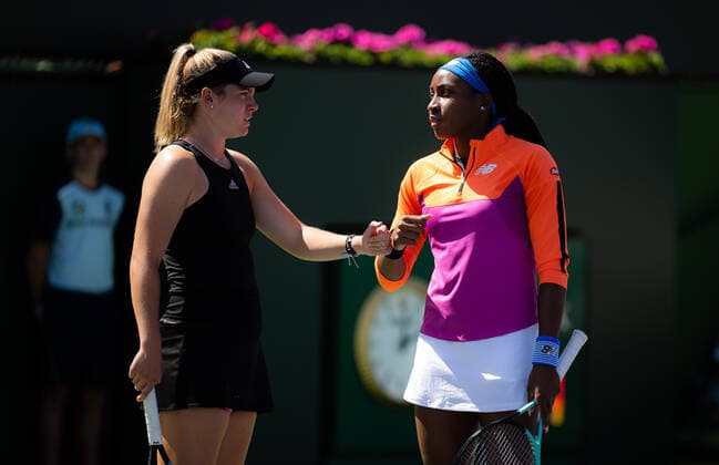 March 16, 2022, INDIAN WELS, CALIFORNIA, UNITED STATES: Cori Gauff of the United States & Catherine McNally of the United States playing doubles at the 2022 BNP Paribas Open WTA, Tennis Damen 1000 tennis tournament INDIAN WELS UNITED STATES - ZUMAa181 20220316_zaa_a181_001 Copyright: xRobxPrangex
