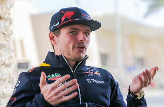 FORMULA 1 GULF AIR BAHRAIN GRAND PRIX 2022, 17 03 2022 Bahrain International Circuit, Sakhir, Bahrain on 17 March 2022 Max Verstappen 1 (NED), HONDA Red Bull Racing RB18 media interview during the FORMULA 1 GULF AIR BAHRAIN GRAND PRIX 2022, Phil Duncan Editorial Use Only Copyright: xPhilxDuncanx ESM-0401-0010