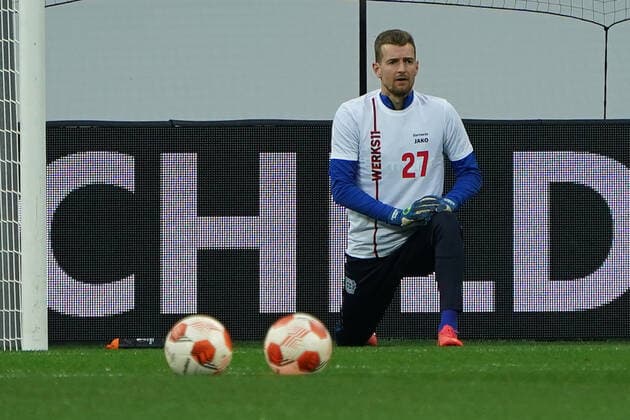 GER, UEFA EL Bayer 04 Leverkusen GER vs Atalanta Bergamo ITA 17 03 2022, BayArena, Leverkusen, Europalegue, group phase, matchday 5, GER, UEFA EL Bayer 04 Leverkusen GER vs Atalanta Bergamo ITA , in picture Lukas Hradecky goalkeeper Leverkusen 1 , in shirt of injured Florian Wirtz Leverkusen 27 , nordphotoxGmBHx xMeuter nph00351
