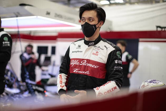 ZHOU Guanyu (chi), Alfa Romeo F1 Team ORLEN C42, portrait during the Formula 1 Gulf Air Bahrain Grand Prix 2022, 1st round of the 2022 FIA Formula One World Championship, WM, Weltmeisterschaft on the Bahrain International Circuit, from March 18 to 20, 2022 in Sakhir, Bahrain - F1 - BAHRAIN GRAND PRIX 2022 DPPI Panoramic  00122004__R5_8674