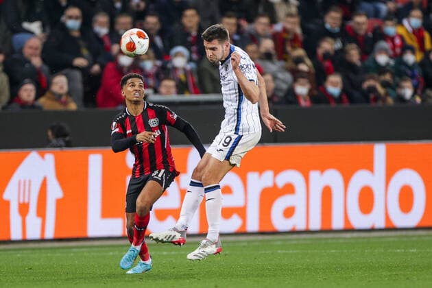 17 03 2022, Football, 2021 2022 season, UEFA Europa League, Round of 16, Second leg, Round 2 2, Bayer Leverkusen Atalanta Bergamo, v l Amine Adli Bayer 04 Leverkusen , Berat Djimsiti Atalanta Bergamo , Photo Dennis Ewert RHR PHOTO xRHR PHOTO DEx
