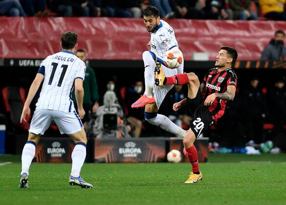 17 03 2022, Leverkusen, Germany, BayArena, Bayer 04 Leverkusen vs Atalanta Bergamo UEFA Europa League Round of 16, Jose Luis Palomino Atalanta Bergamo and Charles Aranguiz Bayer 04 Leverkusen in duel Photo Ralf Treese Leverkusen BayArena Nordrhein Westfalen Germany.  521_LEVATA20220317_014 Treese-521