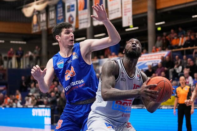 Goran Huskic MBC, 23 , Jalon Demarco Miller Giessen, 15 , Syntainics MBC vs JobStairs GIESSEN 46ers, Basketball Bundesliga, Maenner, 2021 2022, Nachholspiel, 20 Spieltag, 17 03 2022, Syntainics MBC vs JobStairs GIESSEN 46ers, Basketball Bundesliga, Maenner, 2021 2022, Nachholspiel, 20 Spieltag, 17 03 2022, Weissenfels Copyright: xEibner-Pressefoto EckehardxSchulzx ep_eer