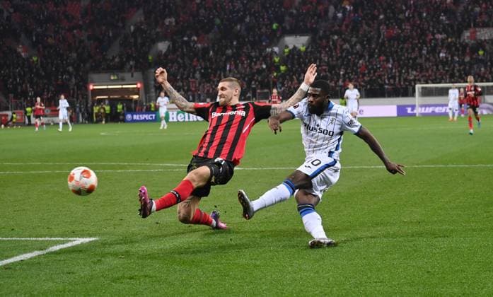 Winning goal Bergamo to 0 1 by Jeremie Boga Atalanta Bergamo , left Robert Andrich Bayer 04 Leverkusen 17 03 2022, Football GER, UEFA Europa League 2021 22, Round of 16, Bayer 04 Leverkusen Atalanta Bergamo, photo Maik Hölter TEAM2sportphoto Leverkusen Nordrhein Westfalen Germany Team2
