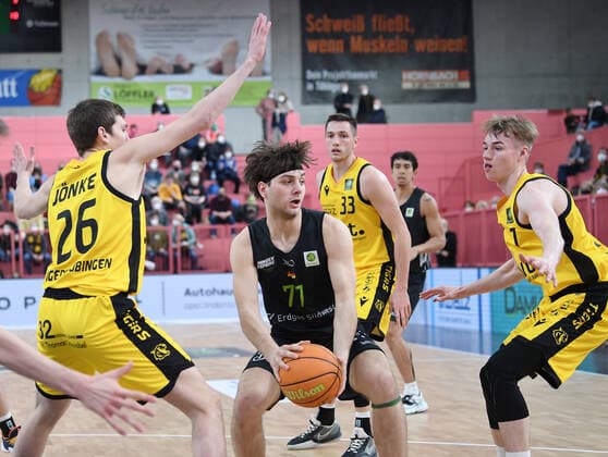 Basketball 2 Bundesliga 2020 2021 22 Matchday at Paul Horn Arena Tigers Tuebingen Team Ehinge Urspring 17 03 2022 Jakob Hanzalek center, Team Ehinge Urspring vs. Till Joenke li, Tigers and Timo Lanmueller r, Tigers