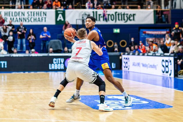BB 1BL Syntainics MBC JobStairs Giessen 46er Kostja Mushidi Syntainics MBC , Martins Laksa 46er during the match season 2021 2022 men in the EasyCredit Bundesliga between Syntainics MBC and JobStairs Giessen 46er at Stadthalle Weissenfels on 17 March 2022 in Weissenfels, Sachsen Anhalt, Germany