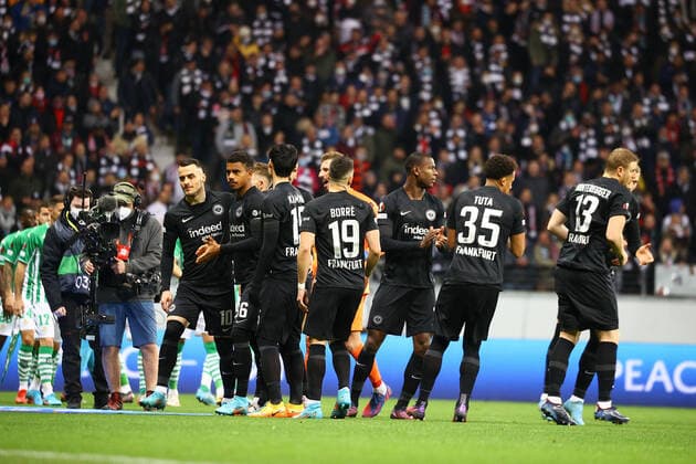 Frankfurt am Main, 17 03 2022 xjfx football UEFA Europa League, Eintracht Frankfurt Real Betis Sevilla emspor, emonline, v l , The team of Eintracht Frankfurt makes a circle before the game, cohesion, motivation, team spirit. Copyright: JoaquimxFerreira