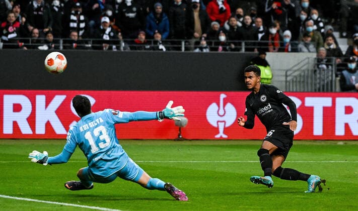 17 03 2022, xpsx, football UEFA Europa League, Eintracht Frankfurt Real Betis Sevilla v l Rui Silva Real Betis Sevilla , Ansgar Knauff Eintracht Frankfurt , DFL DFB REGULATES PROHIBIT ANY USE OF PHOTOGRAPHS as IMAGE SEQUENCES and or QUASI VIDEO emspor Frankfurt