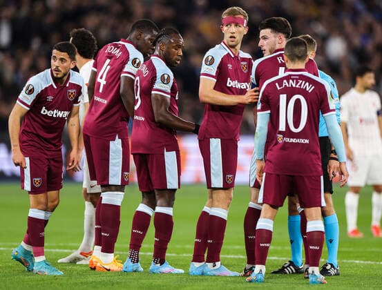 Mandatory Credit: Photo by Simon Dael Shutterstock (12853358ag) The West Ham United wall at a Sevilla free kick West Ham United v Sevilla, UEFA Europa League, Round of 16, 2nd Leg, Football, The London Stadium, London, UK - 17 Mar 2022 West Ham United v Sevilla, UEFA Europa League, Round of 16, 2nd Leg, Football, The London Stadium, London, UK - 17 Mar 2022 Copyright: xSimonxDael Shutterstockx 12853358ag