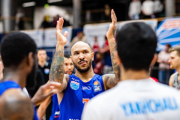 BB 1BL Syntainics MBC JobStairs Giessen 46er Sergio Kerusch Syntainics MBC cheers after the match during the match season 2021 2022 men in the EasyCredit Bundesliga between Syntainics MBC and JobStairs Giessen 46er at Stadthalle Weissenfels on 17 March 2022 in Weissenfels, Saxony Anhalt, Germany