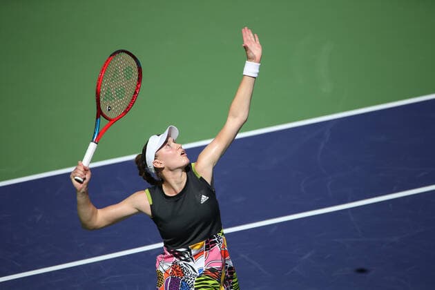 INDIAN WELLS, CA - MARCH 17: Elena Rybakina (KAZ) serves during quarterfinal round of the BNP Paribas Open on March 17, 2022 at Indian Wells Tennis Garden in Indian Wells, CA. (Photo by George Walker Icon Sportswire) TENNIS: MAR 17 BNP Paribas Open Icon220317009