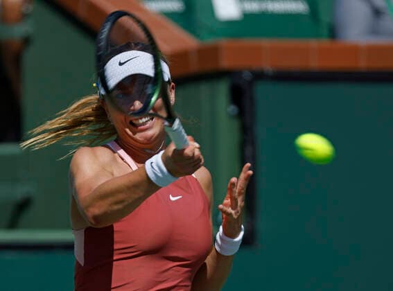 March 17, 2022 Paula Badosa of Spain returns a shot against Veronika Kudermetova of Russia during the 2022 BNP Paribas Open at Indian Wells Tennis Garden in Indian Wells, California. Mandatory Photo Credit: CSM. Indian Wells United States of America - ZUMAc04_ 20220317_zaf_c04_028 Copyright: xCharlesxBausx