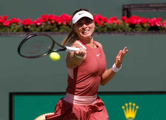 March 17, 2022 Paula Badosa of Spain returns a shot against Veronika Kudermetova of Russia during the 2022 BNP Paribas Open at Indian Wells Tennis Garden in Indian Wells, California. Mandatory Photo Credit: CSM. Indian Wells United States of America - ZUMAc04_ 20220317_zaf_c04_030 Copyright: xCharlesxBausx