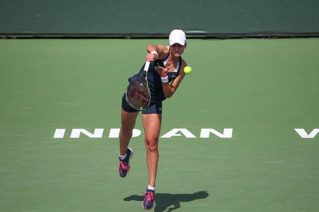 INDIAN WELLS, CA - MARCH 17: Veronika Kudermetova serves during the quarterfinal round of the BNP Paribas Open on March 17, 2022 at Indian Wells Tennis Garden in Indian Wells, CA. (Photo by George Walker Icon Sportswire) TENNIS: MAR 17 BNP Paribas Open Icon220317062