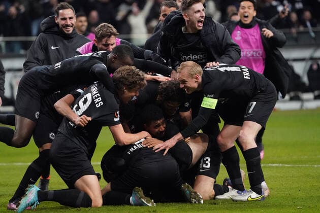 Joy at Eintracht Frankfurt over the goal to 1 1 by Martin Hinteregger Eintracht Frankfurt Frankfurt 17 03 2022 Eintracht Frankfurt vs Betis Sevilla, UEFA Europa League, Round of 16