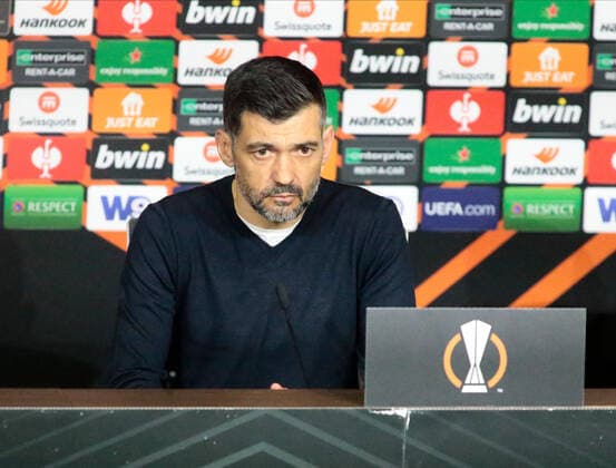March 17, 2022, Lyon, France: Coach Sergio Conceicao of Fc Porto at the press conference, PK, Pressekonferenz at the end of the the UEFA Europa League, Round of 16, 2nd leg football match between Olympique Lyonnais (Lyon) and FC Porto on March 17, 2022 at Groupama stadium in Decines-Charpieu near Lyon, France. football Europa League match - Olympique Lyonnais vs FC Porto, Lyon, France - ZUMAl164 20220317_zsa_l164_157 Copyright: xNderimxKacelix