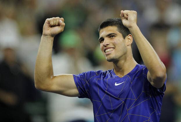 Mandatory Credit: Photo by Ella Ling Shutterstock (12849404cu) Carlos Alcaraz of Spain celebrates BNP Paribas Open, Tennis, Day 9, Indian Wells Tennis Garden, California, USA - 17 Mar 2022 BNP Paribas Open, Tennis, Day 9, Indian Wells Tennis Garden, California, USA - 17 Mar 2022  Copyright: xEllaxLing Shutterstockx 12849404cu