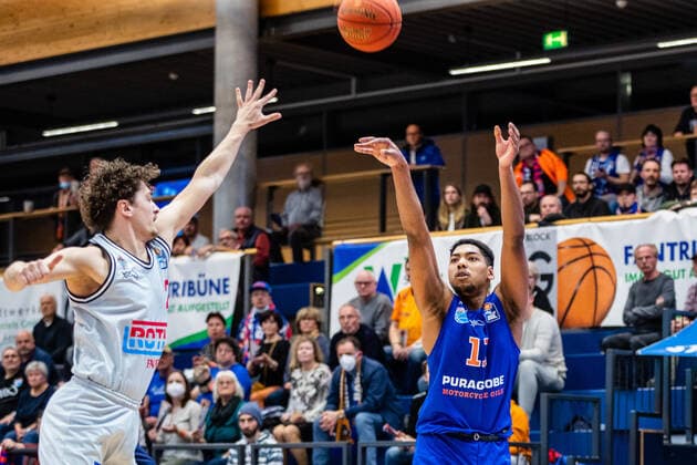 BB 1BL Syntainics MBC JobStairs Giessen 46er Kostja Mushidi Syntainics MBC during the match season 2021 2022 men in the EasyCredit Bundesliga between Syntainics MBC and JobStairs Giessen 46er at Stadthalle Weissenfels on 17 March 2022 in Weissenfels, Sachsen Anhalt, Germany