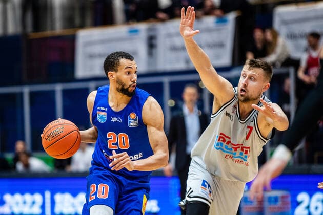 BB 1BL Syntainics MBC JobStairs Giessen 46er Janel Morris Syntainics MBC , Martins Laksa 46er during the match season 2021 2022 men in the EasyCredit Bundesliga between Syntainics MBC and JobStairs Giessen 46er at Stadthalle Weissenfels on 17 March 2022 in Weissenfels, Sachsen Anhalt, Germany