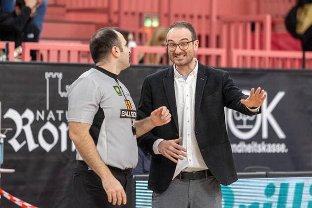 Johannes Hübner Ehingen Urspring, Assistant Coach Tigers Tuebingen vs Ehingen Urspring, 2 Basketball Bundesliga, Pro A, Barmer 2 Basketball, 22 Spieltag , Spielzeit 2021 2022, 17 03 2022 Tigers Tuebingen vs Ehingen Urspring, 2 Basketball Bundesliga, Pro A, Barmer 2 Basketball, 22 Spieltag , Spielzeit 2021 2022, 17 03 2022 Tuebingen Copyright: xNinaxSanderx xEibnerxPressefotox EP_NSR