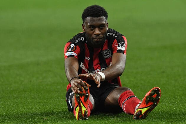 Timothy Fosu Mensah Bayer 04 Leverkusen with forces 17 03 2022, Football, European League, Bayer 04 Leverkusen vs Atalanta Bergamo UEFA REGULATES PROHIBIT ANY USE OF PHOTOGRAPHS AS IMAGE SEQUENCES AND OR QUASI VIDEO 17 03 2022, Football, European League, Bayer 04 Leverkusen vs Atalanta Bergamo Leverkusen Copyright: xEibner-Pressefotox