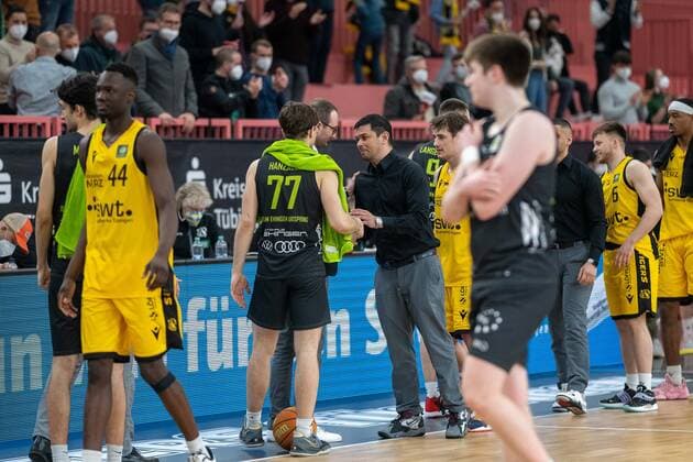 Tigers Tuebingen win over Ehingen Urspring Tigers Tuebingen vs Ehingen Urspring, 2 Basketball Bundesliga, Pro A, Barmer 2 Basketball, 22 Spieltag , Spielzeit 2021 2022, 17 03 2022 Tigers Tuebingen vs Ehingen Urspring, 2 Basketball Bundesliga, Pro A, Barmer 2 Basketball, 22 Spieltag , Spielzeit 2021 2022, 17 03 2022 Tuebingen Copyright: xSvetlanaxKohlmeierx xEibnerxPresx EP_NSR