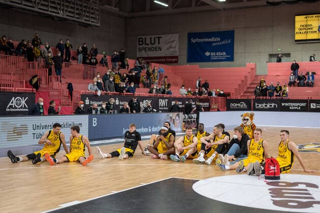 Tigers Tuebingen win over Ehingen Urspring Tigers Tuebingen vs Ehingen Urspring, 2 Basketball Bundesliga, Pro A, Barmer 2 Basketball, 22 Spieltag , Spielzeit 2021 2022, 17 03 2022 Tigers Tuebingen vs Ehingen Urspring, 2 Basketball Bundesliga, Pro A, Barmer 2 Basketball, 22 Spieltag , Spielzeit 2021 2022, 17 03 2022 Tuebingen Copyright: xSvetlanaxKohlmeierx xEibnerxPresx EP_NSR