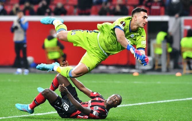 Football, UEFA Europa League, Men, Season 2021 2022, Round of 16, BayArena Leverkusen, Bayer Leverkusen red Atalanta Bergamo white 0 1 Moussa Diaby LEV , Juan Musso ATB Action UEFA REGULATES PROHIBIT ANY USE OF PHOTOGRAPHS AS IMAGE SEQUENCES AND OR QUASI VIDEO