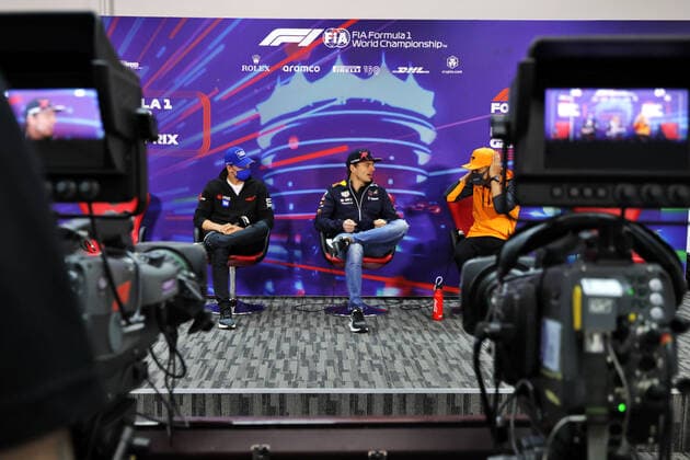 SCHUMACHER Mick (ger), Haas F1 Team VF-22 Ferrari, portrait VERSTAPPEN Max (ned), Red Bull Racing RB18, portrait NORRIS Lando (gbr), McLaren F1 Team MCL36, portrait press conference, PK, Pressekonferenz during the Formula 1 Gulf Air Bahrain Grand Prix 2022, 1st round of the 2022 FIA Formula One World Championship, WM, Weltmeisterschaft on the Bahrain International Circuit, from March 18 to 20, 2022 in Sakhir, Bahrain - F1 - BAHRAIN GRAND PRIX 2022 DPPI Panoramic 016A3809