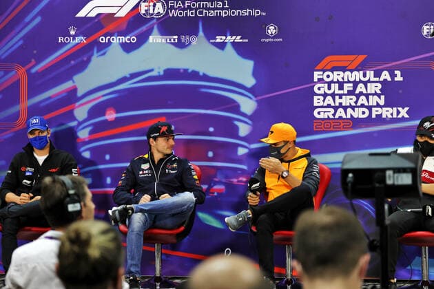 SCHUMACHER Mick (ger), Haas F1 Team VF-22 Ferrari, portrait VERSTAPPEN Max (ned), Red Bull Racing RB18, portrait NORRIS Lando (gbr), McLaren F1 Team MCL36, portrait press conference, PK, Pressekonferenz during the Formula 1 Gulf Air Bahrain Grand Prix 2022, 1st round of the 2022 FIA Formula One World Championship, WM, Weltmeisterschaft on the Bahrain International Circuit, from March 18 to 20, 2022 in Sakhir, Bahrain - F1 - BAHRAIN GRAND PRIX 2022 DPPI Panoramic 016A3822
