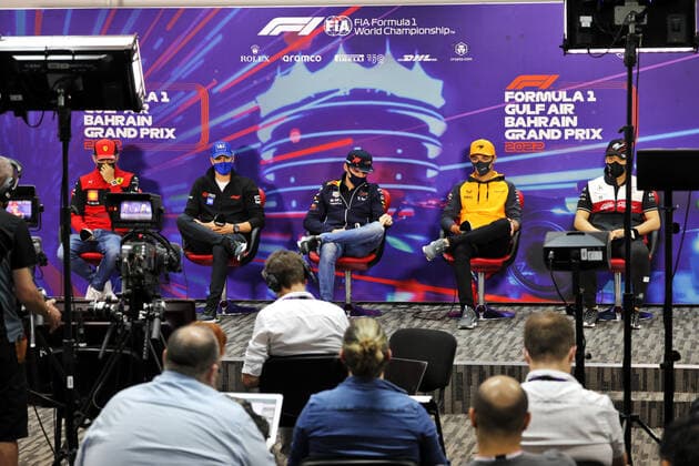 LECLERC Charles (mco), Scuderia Ferrari F1-75, portrait SCHUMACHER Mick (ger), Haas F1 Team VF-22 Ferrari, portrait VERSTAPPEN Max (ned), Red Bull Racing RB18, portrait NORRIS Lando (gbr), McLaren F1 Team MCL36, ZHOU Guanyu (chi), Alfa Romeo F1 Team ORLEN C42, portrait portrait press conference, PK, Pressekonferenz during the Formula 1 Gulf Air Bahrain Grand Prix 2022, 1st round of the 2022 FIA Formula One World Championship, WM, Weltmeisterschaft on the Bahrain International Circuit, from March 18 to 20, 2022 in Sakhir, Bahrain - F1 - BAHRAIN GRAND PRIX 2022 DPPI Panoramic 016A4048