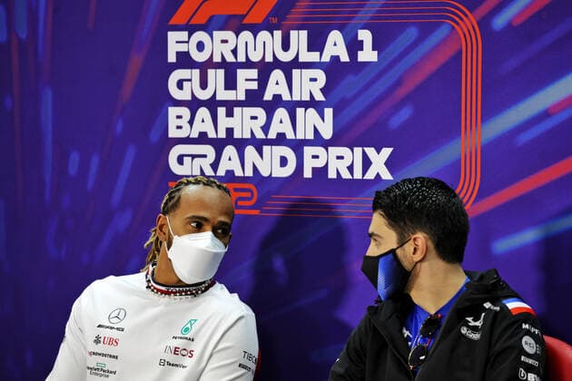 HAMILTON Lewis (gbr), Mercedes AMG F1 Team W13, portrait OCON Esteban (fra), Alpine F1 Team A522, portrait press conference, PK, Pressekonferenz during the Formula 1 Gulf Air Bahrain Grand Prix 2022, 1st round of the 2022 FIA Formula One World Championship, WM, Weltmeisterschaft on the Bahrain International Circuit, from March 18 to 20, 2022 in Sakhir, Bahrain - F1 - BAHRAIN GRAND PRIX 2022 DPPI Panoramic PressCon2ED_110