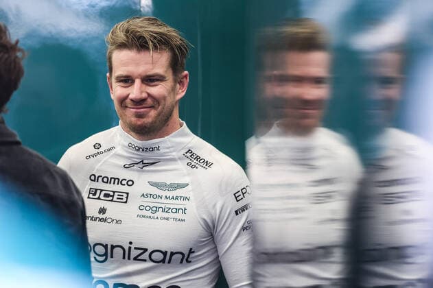 HULKENBERG Nico (ger), Reserve Driver of Aston Martin F1 Team, portrait during the Formula 1 Gulf Air Bahrain Grand Prix 2022, 1st round of the 2022 FIA Formula One World Championship, WM, Weltmeisterschaft on the Bahrain International Circuit, from March 18 to 20, 2022 in Sakhir, Bahrain - F1 - BAHRAIN GRAND PRIX 2022 DPPI Panoramic  G00D6242
