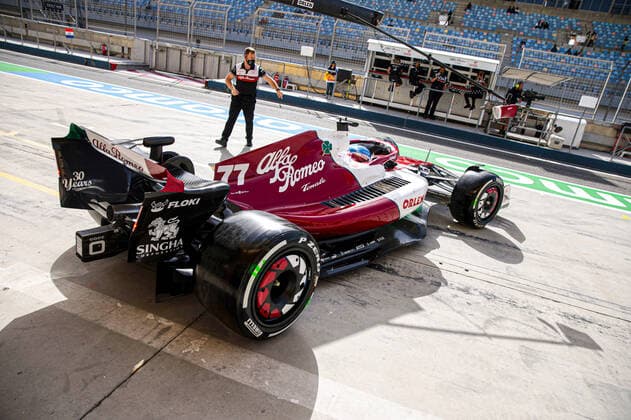 BOTTAS Valtteri (fin), Alfa Romeo F1 Team ORLEN C42, portrait during the Formula 1 Gulf Air Bahrain Grand Prix 2022, 1st round of the 2022 FIA Formula One World Championship, WM, Weltmeisterschaft on the Bahrain International Circuit, from March 18 to 20, 2022 in Sakhir, Bahrain - F1 - BAHRAIN GRAND PRIX 2022 DPPI Panoramic  _R5_9152_1