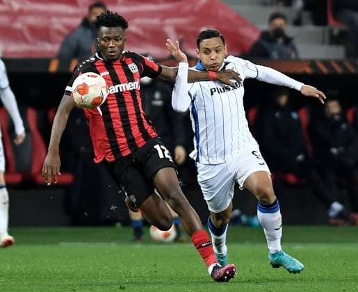 17 03 2022, Leverkusen, Germany, BayArena, Bayer 04 Leverkusen vs Atalanta Bergamo UEFA Europa League Round of 16, Edmond Tapsoba Bayer 04 Leverkusen and Luis Muriel Atalanta Bergamo in duel Photo Ralf Treese Leverkusen BayArena Nordrhein Westfalen Germany  521_LEVATA20220317_069 Treese-521