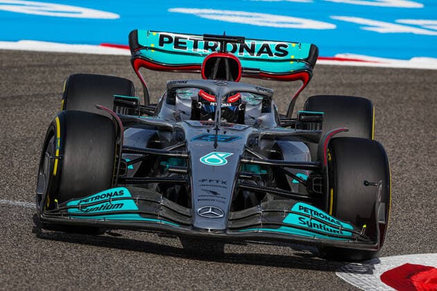 63 RUSSELL George (gbr), Mercedes AMG F1 Team W13, action during the Formula 1 Gulf Air Bahrain Grand Prix 2022, 1st round of the 2022 FIA Formula One World Championship, WM, Weltmeisterschaft on the Bahrain International Circuit, from March 18 to 20, 2022 in Sakhir, Bahrain - F1 - BAHRAIN GRAND PRIX 2022 DPPI Panoramic  20220318_G00D6536