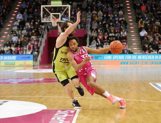 Parker Jackson Cartwright Telekom Baskets Bonn vs Bastian Doreth medi bayreuth easyCredit BBL 1 Bundesliga , 2021 2022 season , Main Round 26 matchday