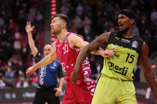 Bonn, Germany 18 03 2022, Telekom Dome, Basketball Bundesliga, 26 Matchday, BBL, Telekom Baskets Bonn vs Medi Bayreuth, Saulius Kulvietis Bonn , Terry Allen Bayreuth