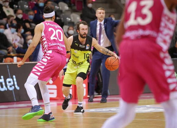 Telekom Baskets Bonn vs Bastian Dorewth medi bayreuth easyCredit BBL 1 Bundesliga , 2021 2022 season , Main round 26 matchday