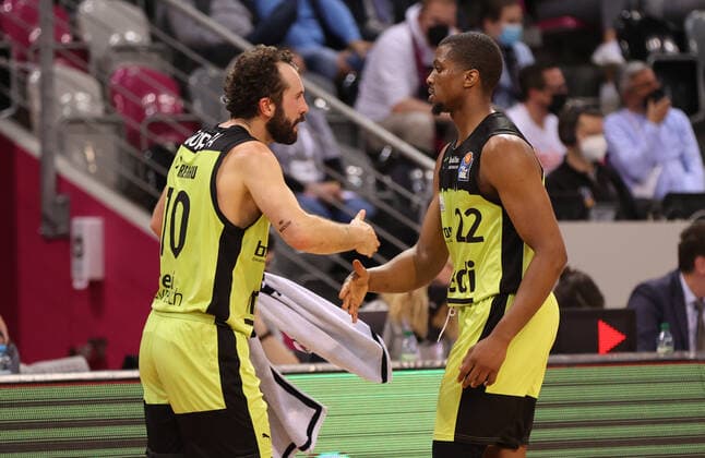 Bonn, Germany 18 03 2022, Telekom Dome, Basketball Bundesliga, 26 Matchday, BBL, Telekom Baskets Bonn vs Medi Bayreuth, Bastian Doreth Bayreuth , Cameron Wells Bayreuth