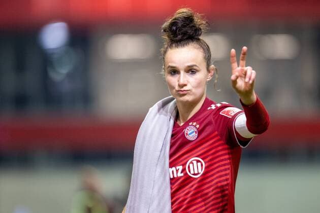Lina Magull 16 FC Bayern women on the way to interview, FC Bayern women Muenchen vs Eintracht Frankfurt, Flyeralarm Frauen Bundesliga, 18 03 22 DFB regulations prohibit any use of photographs as image sequences and or quasi video kolbert press Muenchen Bayern Germany Copyright: xkolbert-press UlrichxGamelx