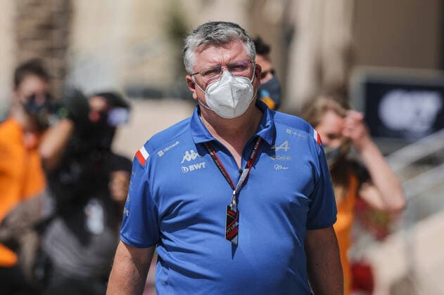 SZAFNAUER Otmar, Team Principal of Alpine F1 Team, portrait during the Formula 1 Gulf Air Bahrain Grand Prix 2022, 1st round of the 2022 FIA Formula One World Championship, WM, Weltmeisterschaft on the Bahrain International Circuit, from March 18 to 20, 2022 in Sakhir, Bahrain - F1 - BAHRAIN GRAND PRIX 2022 DPPI Panoramic  G00D7710