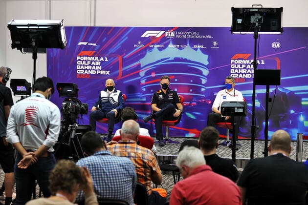 TOST Franz (aut), Team Principal of Scuderia AlphaTauri, portrait HORNER Christian (gbr), Team Principal of Red Bull Racing, portrait STEINER Guenther (ita), Team Principal of Haas F1 team, portrait press conference, PK, Pressekonferenz during the Formula 1 Gulf Air Bahrain Grand Prix 2022, 1st round of the 2022 FIA Formula One World Championship, WM, Weltmeisterschaft on the Bahrain International Circuit, from March 18 to 20, 2022 in Sakhir, Bahrain - F1 - BAHRAIN GRAND PRIX 2022 DPPI Panoramic  MOY13778