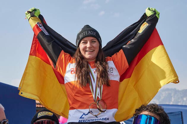 Bilder des Jahres 2022, Sport 03 März Sport Themen der Woche KW11 Sport Bilder des Tages Berchtesgaden, Deutschland 19. März 2022: FIS Snowboard Weltcup Finale - 2021 2022 - Parallel Slalom - Berchtesgaden - 19.03.2022 Ramona Hofmeister (GER) Gesamtweltcupsiegerin Bischofswiesen Götschen Bayern *** Berchtesgaden, Germany 19 March 2022 FIS Snowboard World Cup Final 2021 2022 Parallel Slalom Berchtesgaden 19 03 2022 Ramona Hofmeister GER Overall World Cup Winner Bischofswiesen Götschen Bavaria Copyright: xFotostandx xWassmuthx